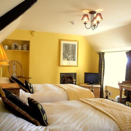 The Hunters Rest Inn Clutton Extérieur photo
