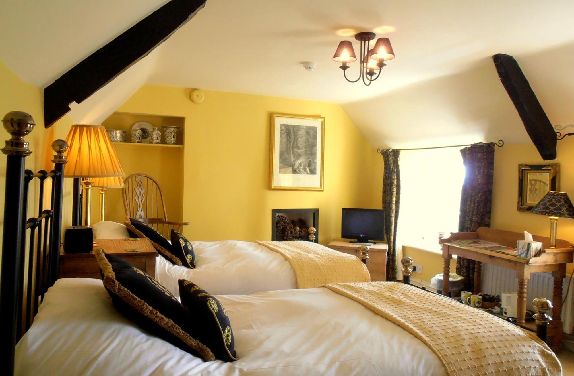 The Hunters Rest Inn Clutton Extérieur photo