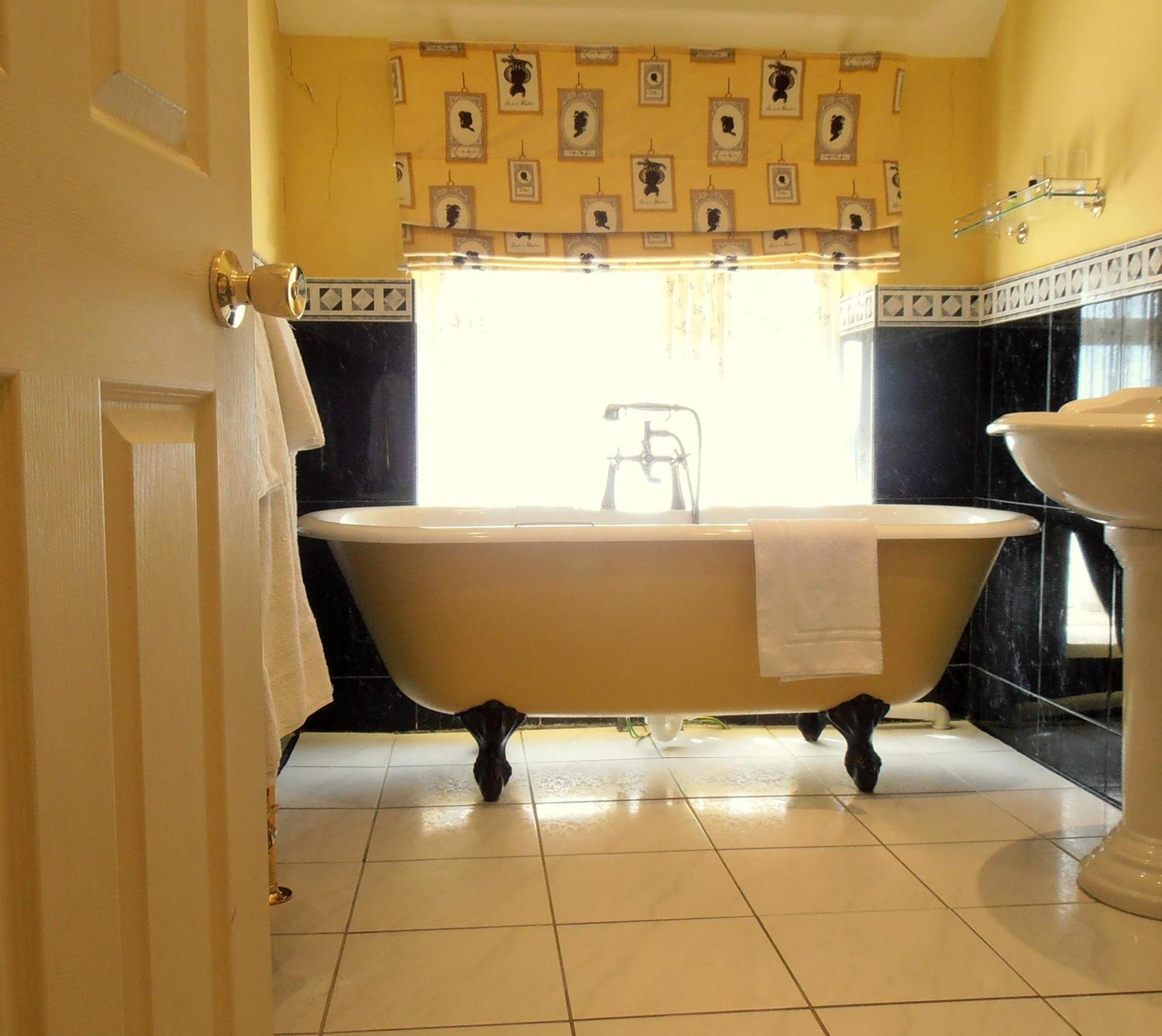 The Hunters Rest Inn Clutton Extérieur photo